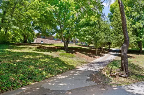 1653 Clearview Dr, Ringgold, GA 30736