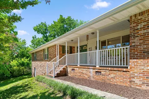 1653 Clearview Dr, Ringgold, GA 30736