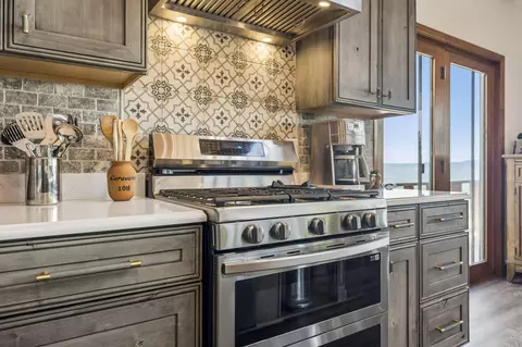 Kitchen - 109 Windridge Ln S, Dunlap, TN 37327 photo 5 of 6