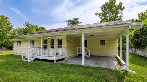 2197 Waring Rd NW, Dalton, GA 30721