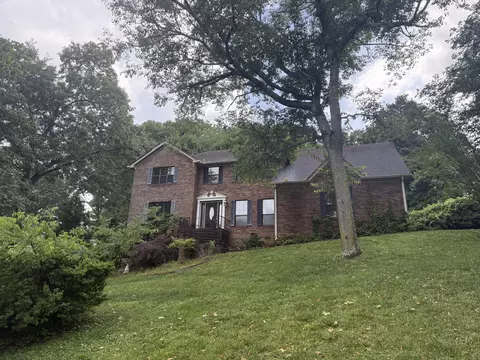 1724 Mountain Bay Dr, Hixson, TN 37343