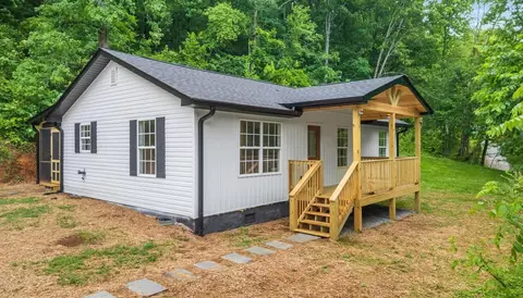 5109 Howardsville Rd, Apison, TN 37302