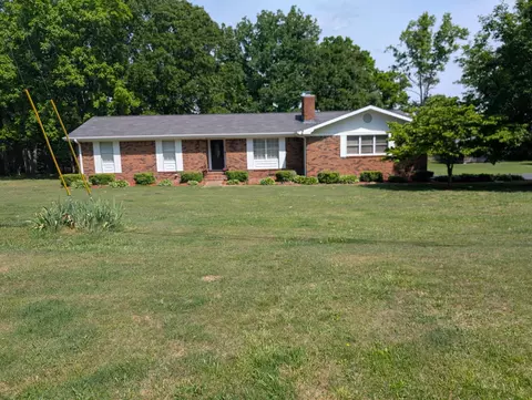 445 Brow Rd, Trenton, GA 30752