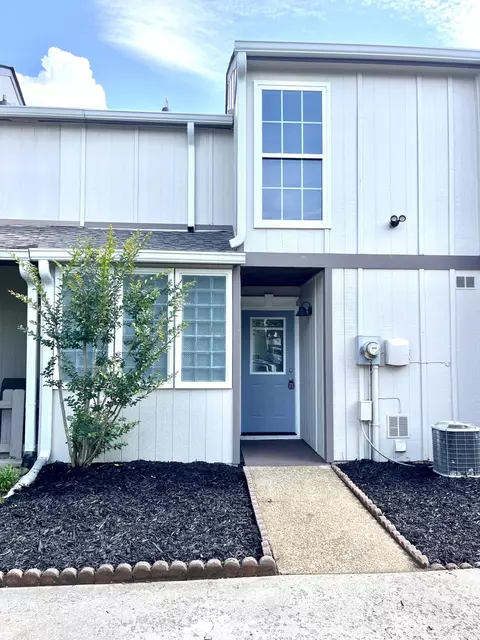 1505 Pheasant Run Pl, Hixson, TN 37343