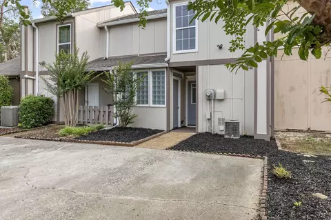 1505 Pheasant Run Pl, Hixson, TN 37343