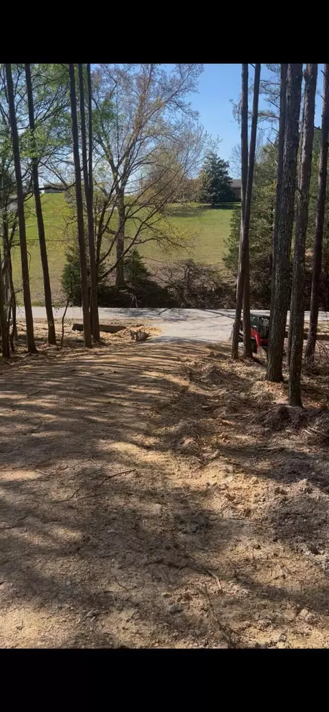 1645 Billingsley Rd, Soddy Daisy, TN 37379