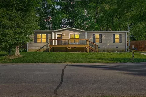 403 W Bank St, Athens, TN 37303