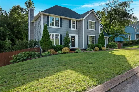 7923 Woodstone Dr, Hixson, TN 37343