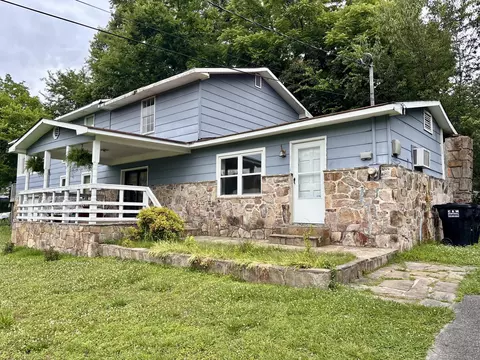 511 Mohawk Trl, Rossville, GA 30741
