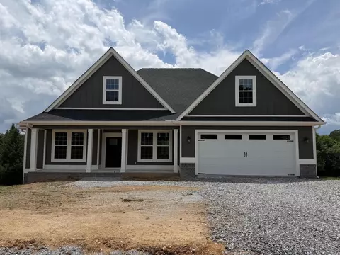 135 Hidden Hills Dr, Chickamauga, GA 30707