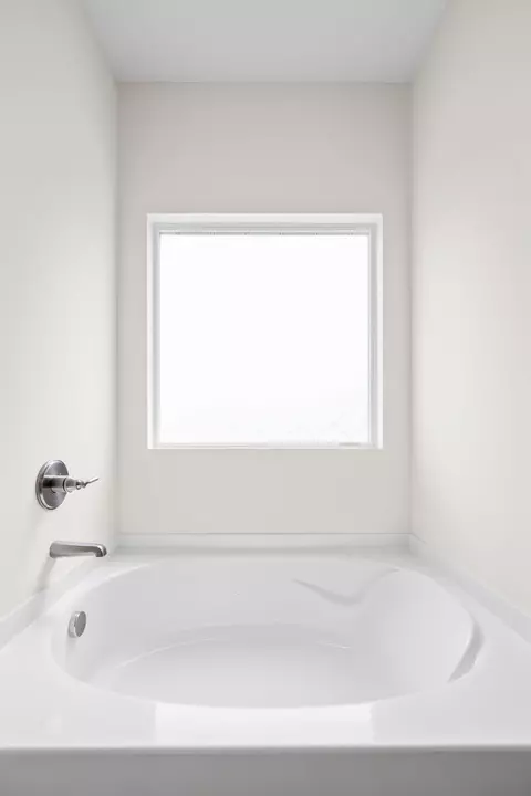 Bath - 488 Guy Williams Rd, Rock Spring, GA 30739 photo 6 of 7