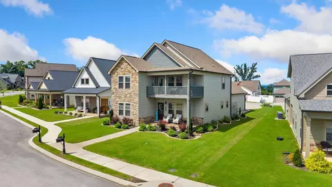 415 Tuscany Village Dr, Ringgold, GA 30736