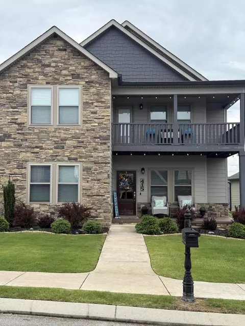 415 Tuscany Village Dr, Ringgold, GA 30736