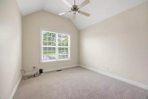 Bedroom - 8561 Keystone Cir, Chattanooga, TN 37421 photo 3 of 5