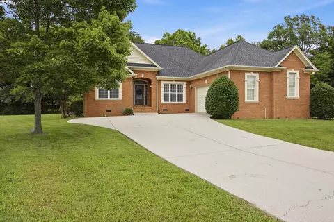 Exterior - 8561 Keystone Cir, Chattanooga, TN 37421 photo 3 of 8