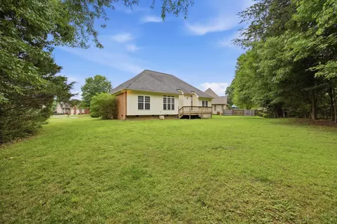 Exterior - 8561 Keystone Cir, Chattanooga, TN 37421 photo 5 of 8