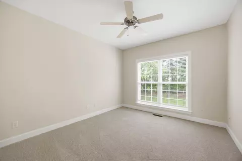 Bedroom - 8561 Keystone Cir, Chattanooga, TN 37421 photo 5 of 5