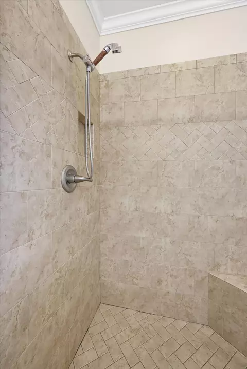 Bath - 8561 Keystone Cir, Chattanooga, TN 37421 photo 3 of 6