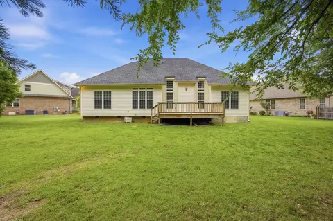Exterior - 8561 Keystone Cir, Chattanooga, TN 37421 photo 6 of 8