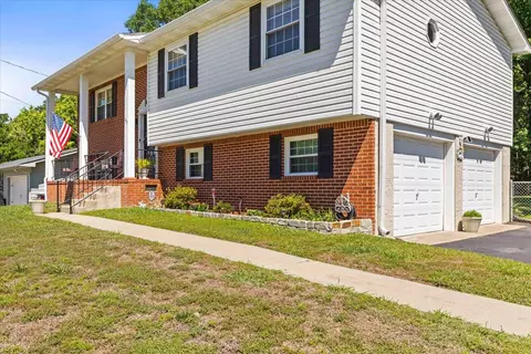 Exterior - 157 Pine St, Ringgold, GA 30736 photo 2 of 9
