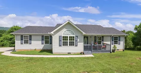 217 Lookout Cir, Trenton, GA 30752