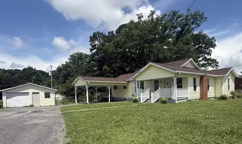 69 Morris Dr, Ringgold, GA 30736