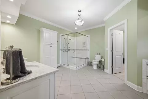 Bath - 710 Farmbrook Dr, Rocky Face, GA 30740 photo 1 of 4