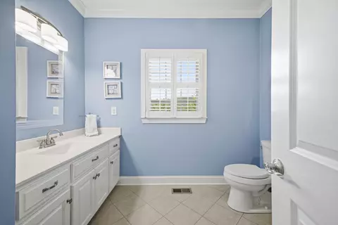 Bath - 710 Farmbrook Dr, Rocky Face, GA 30740 photo 3 of 4