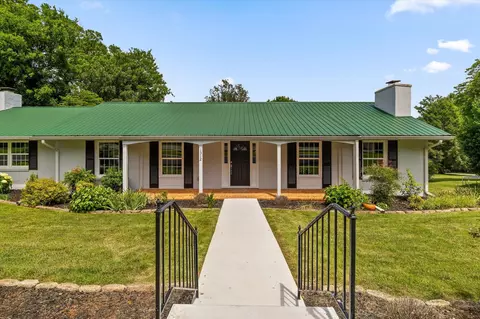 1312 Park St, Sweetwater, TN 37874