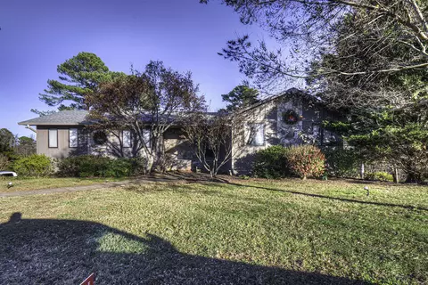 1010 Panorama Dr, Chattanooga, TN 37421
