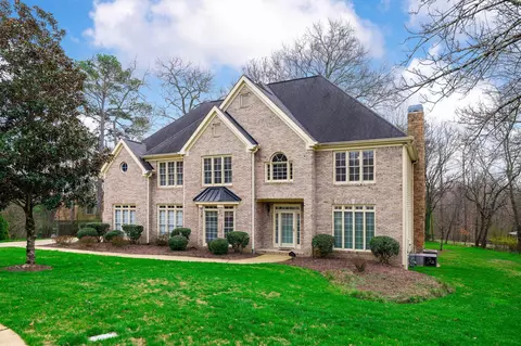 6300 Grand Harbour Dr, Hixson, TN 37343