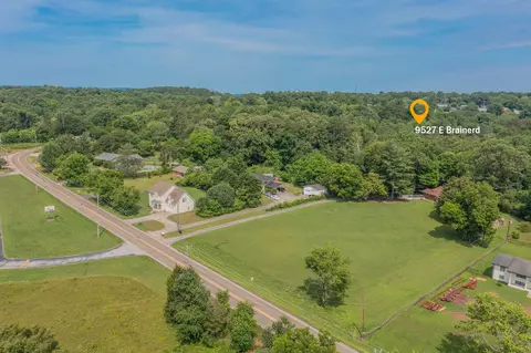 View/Area - 9527 E Brainerd Rd, Chattanooga, TN 37421 photo 7 of 13