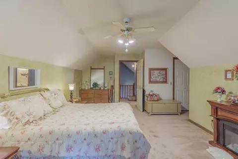 Bedroom - 9527 E Brainerd Rd, Chattanooga, TN 37421 photo 3 of 4