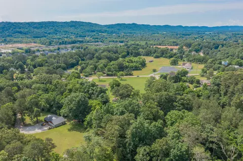View/Area - 9527 E Brainerd Rd, Chattanooga, TN 37421 photo 8 of 13