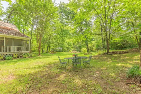Exterior - 9527 E Brainerd Rd, Chattanooga, TN 37421 photo 6 of 17