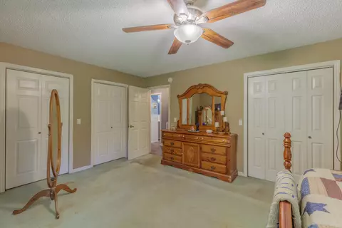 Bedroom - 9527 E Brainerd Rd, Chattanooga, TN 37421 photo 2 of 4