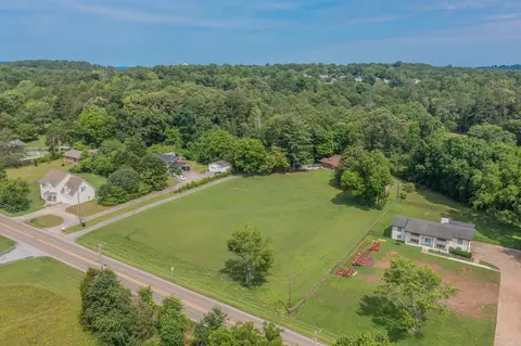 View/Area - 9527 E Brainerd Rd, Chattanooga, TN 37421 photo 2 of 13