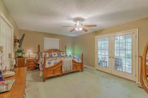 Bedroom - 9527 E Brainerd Rd, Chattanooga, TN 37421 photo 1 of 4