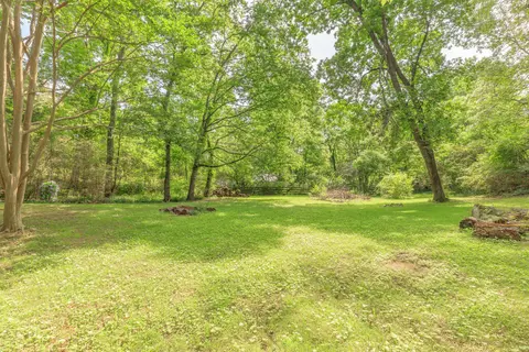 Exterior - 9527 E Brainerd Rd, Chattanooga, TN 37421 photo 4 of 17