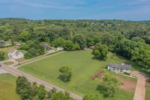 View/Area - 9527 E Brainerd Rd, Chattanooga, TN 37421 photo 4 of 13