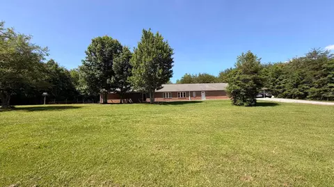 11109 Hendon Rd, Graysville, TN 37338