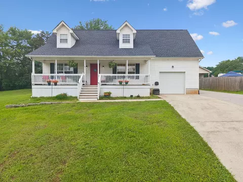 140 Apple Valley Ct NE, Charleston, TN 37310