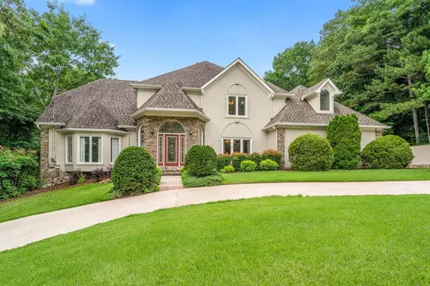 807 Candlewood Trl, Chattanooga, TN 37421