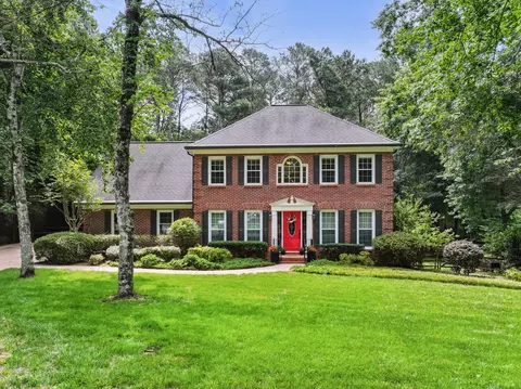 1389 Saint Michaels Ct SW, Lilburn, GA 30047