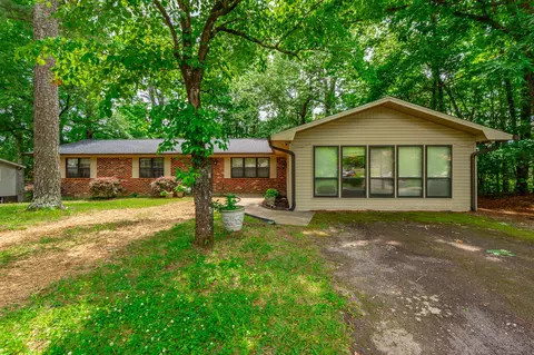 445 Mohawk Dr, Cleveland, TN 37312