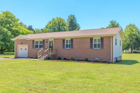131 Orchard Grass Ln, Chickamauga, GA 30707
