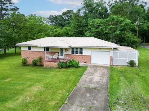 89 N Pine St, Trenton, GA 30752