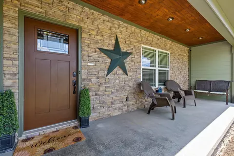 56 Seven Pines Ln, Chickamauga, GA 30707