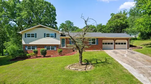 404 Lark Ln, Chattanooga, TN 37415