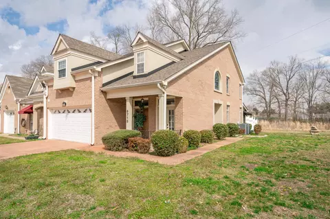 6715 Willow Trace Dr, Chattanooga, TN 37421